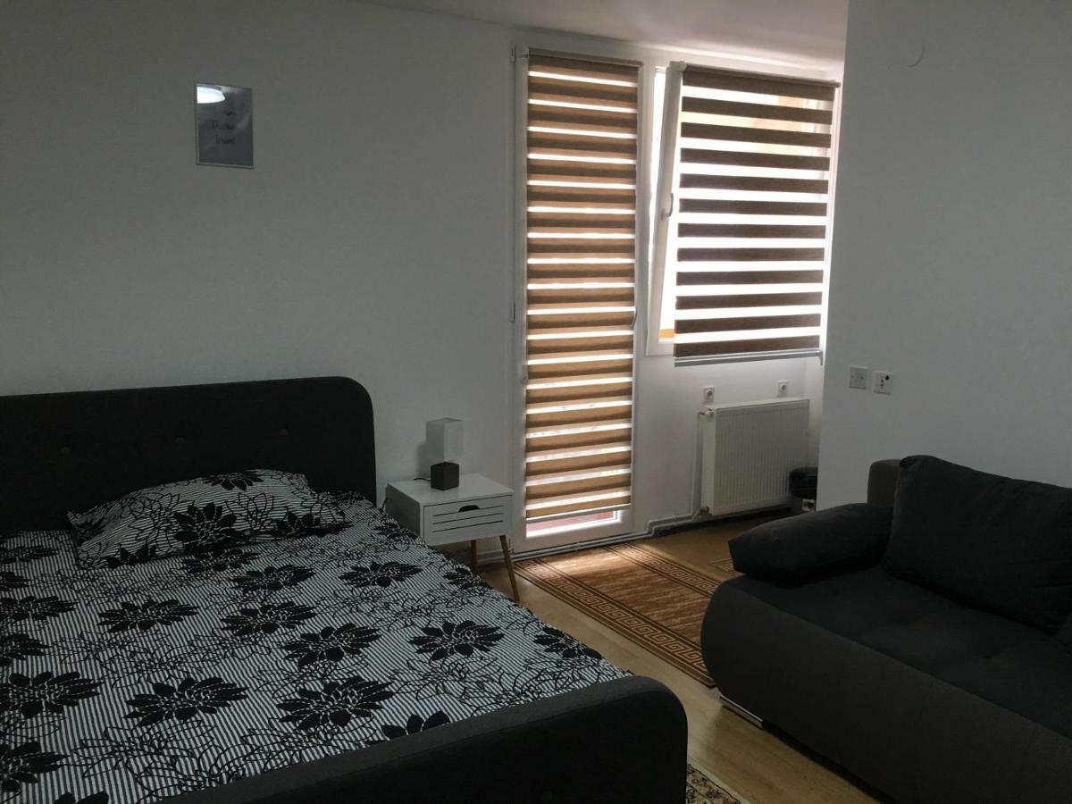 Old Town Cute Apartment ซาราเยโว ภายนอก รูปภาพ